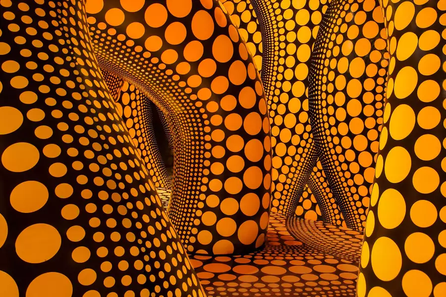 Yayoi Kusama- You, Me and the Balloons