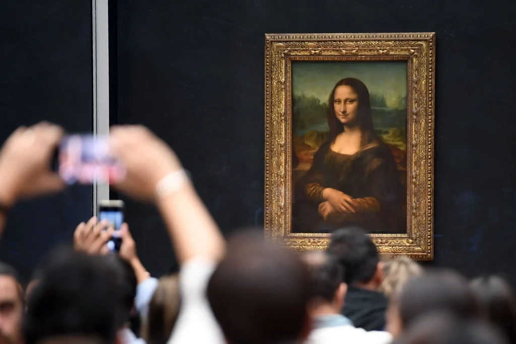 Mona-Lisa-in-Louvre