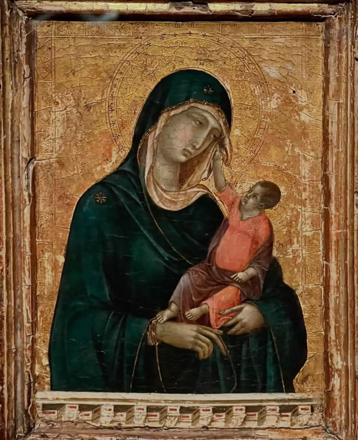 Duccio, Madonna and Child, c. 1300, Metropolitan Museum of Art, Tempera on panel, New York